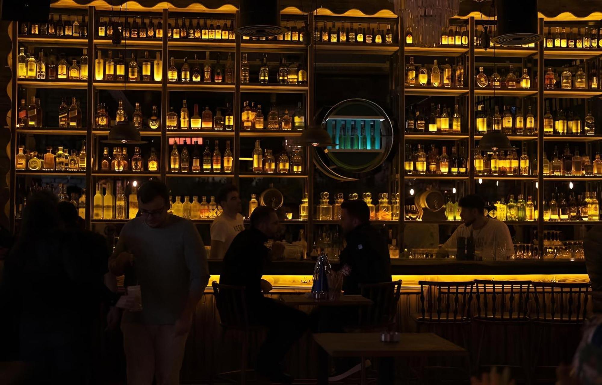 Elephant In The Room, Istanbul